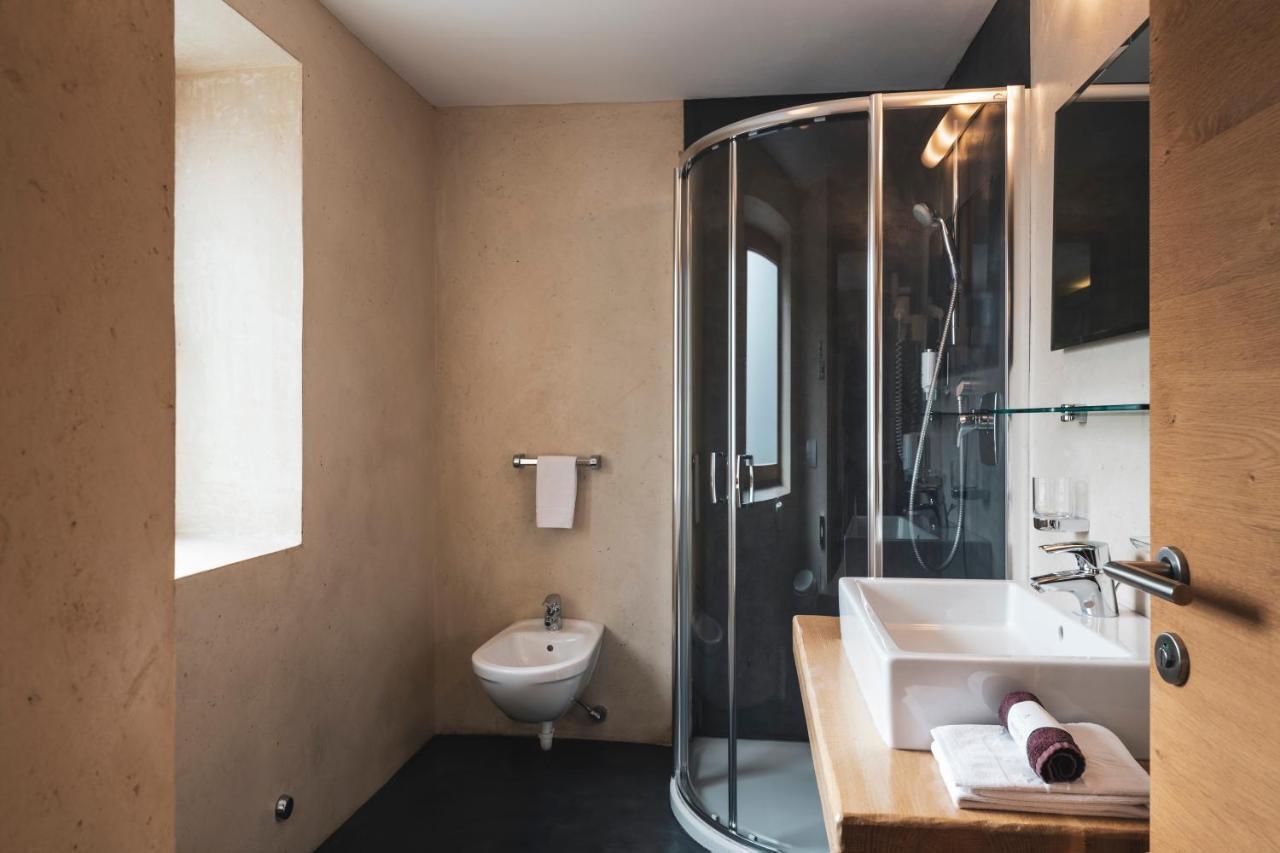 Single Room,929501461:JPEG