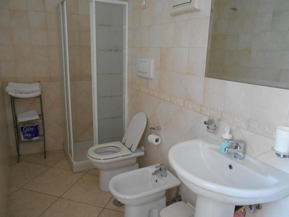 Comfort Triple Room Shower,1060737463:JPEG