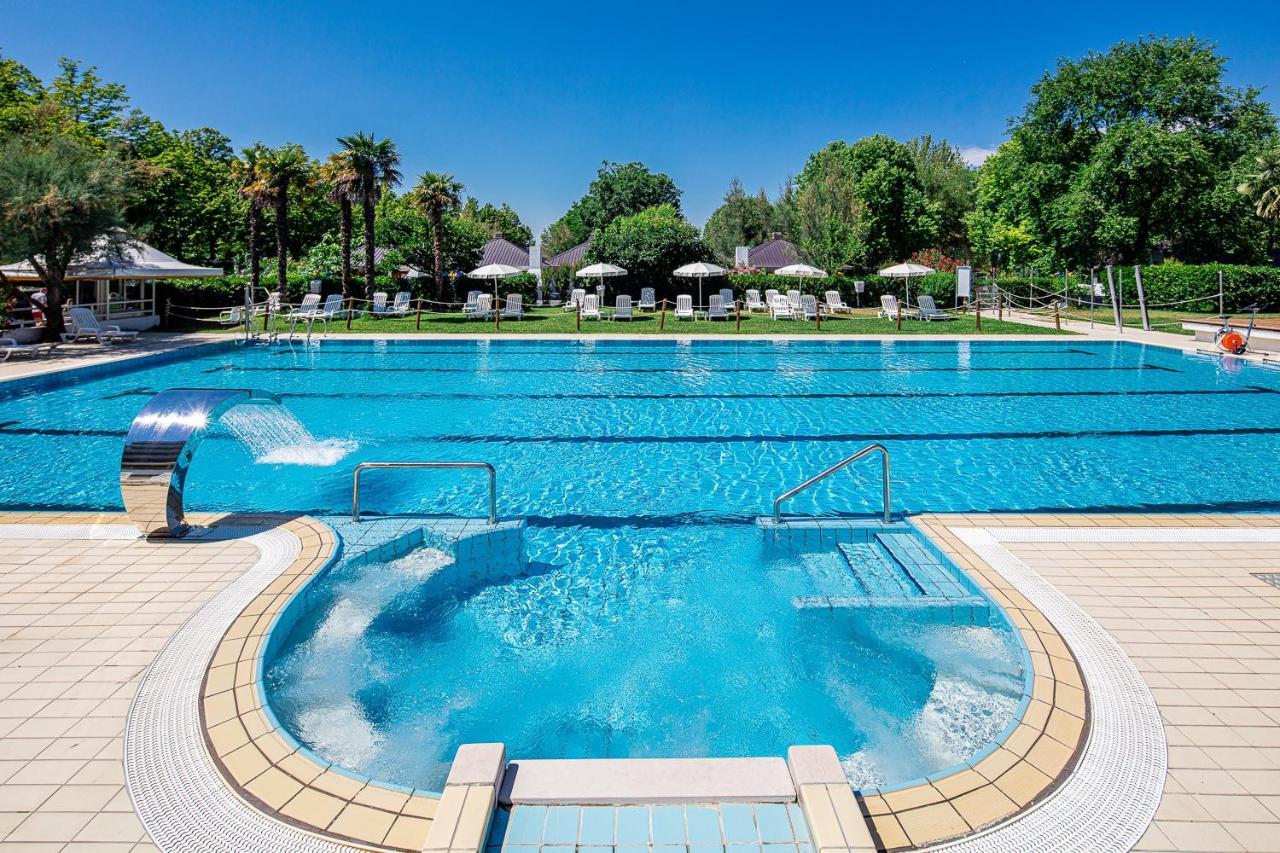 Studio Pool View,258698177:JPEG