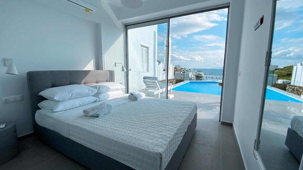 Appartamento Superior con 2 Camere da Letto, Piscina a Sfioro Privata e Vista Mare