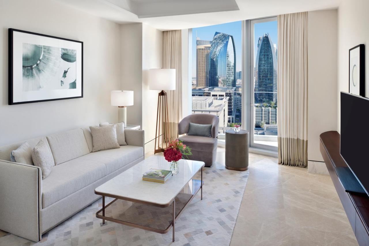 Executive Suite Sky View  - Exclusive Access to Level 54 Infinity Pool