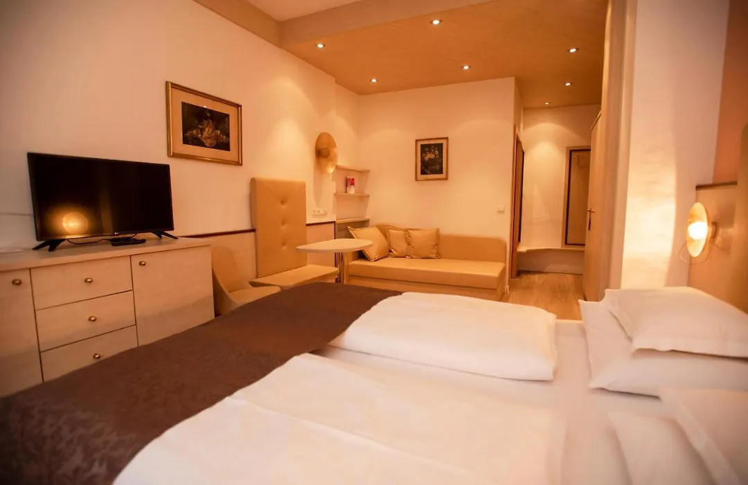 Hotel Anatol-1