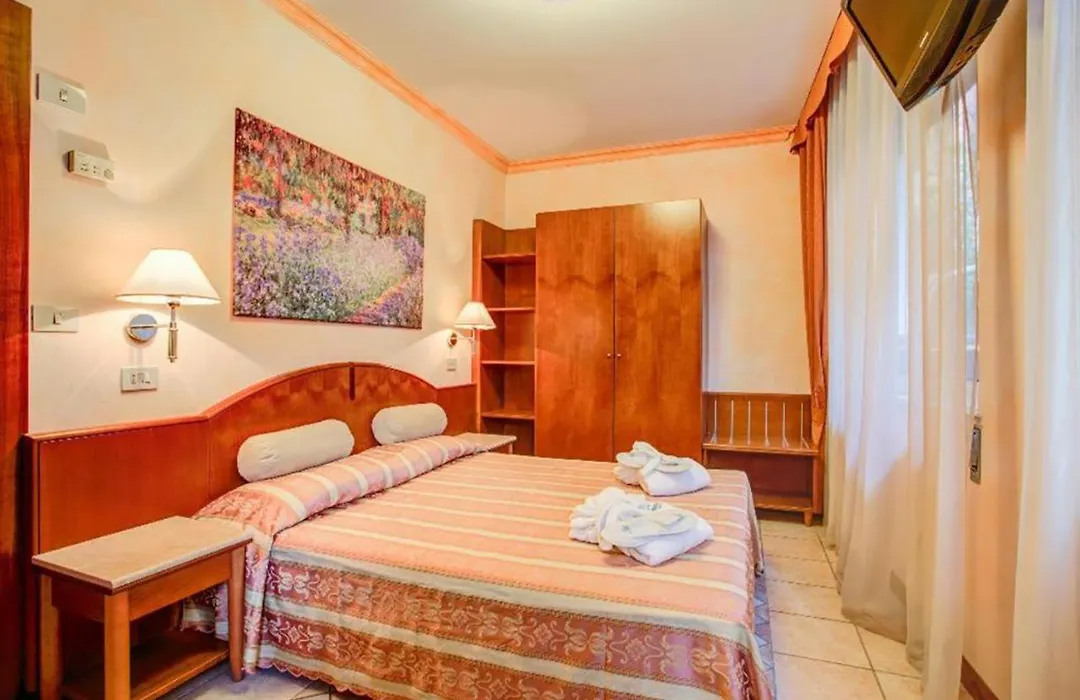 Hotel Rosalba Valentini Family Village-1