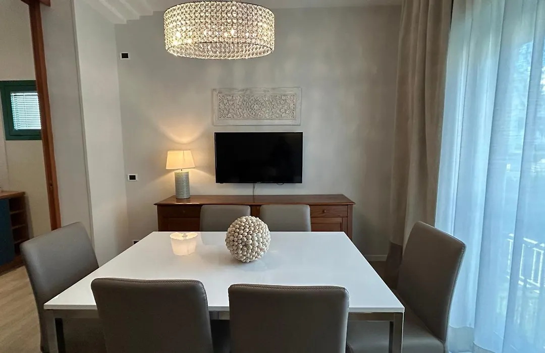 Residence Lungomare - Charming Apartments-1