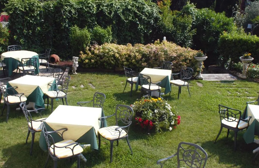 Hotel Smeraldo-1
