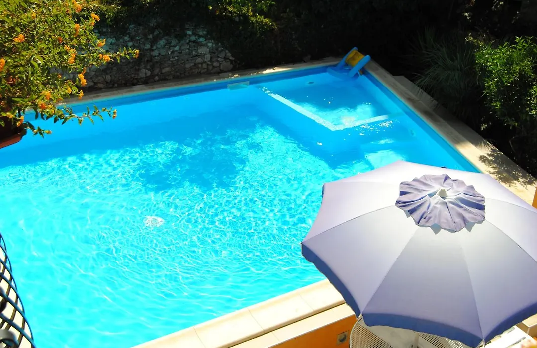 Residence Villa Il Glicine-1
