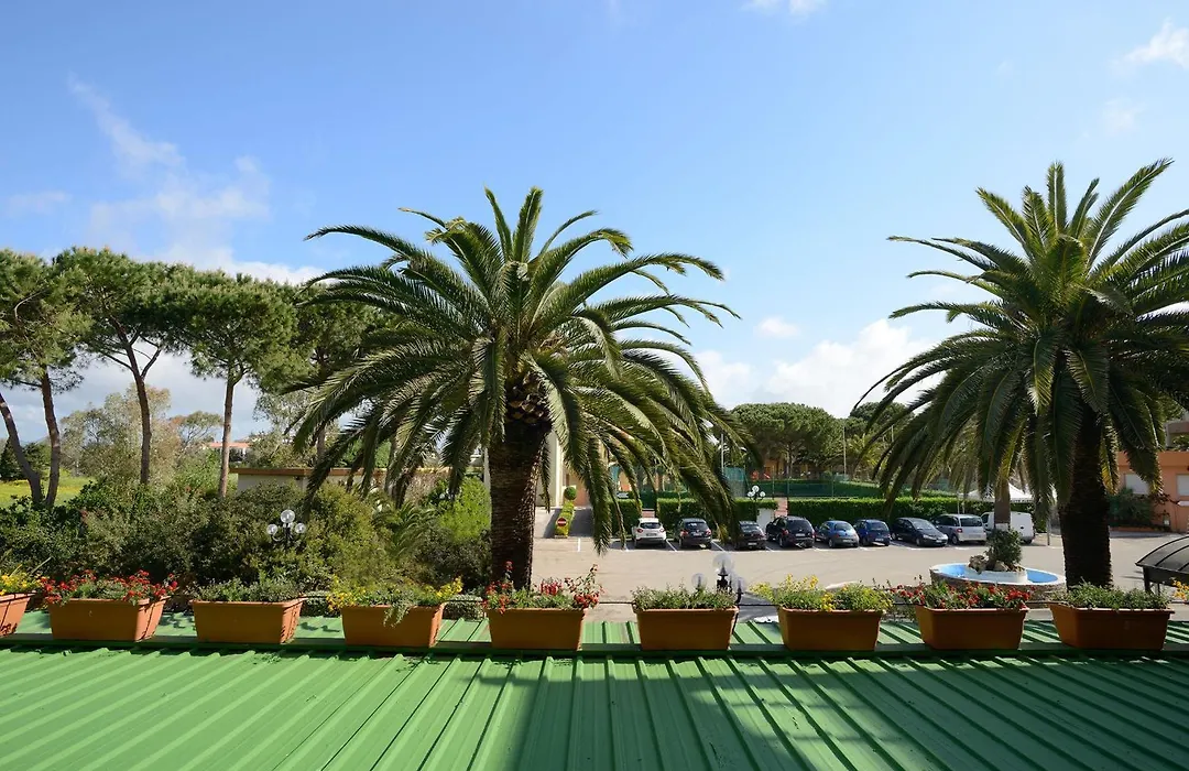 Hotel Oasis-1