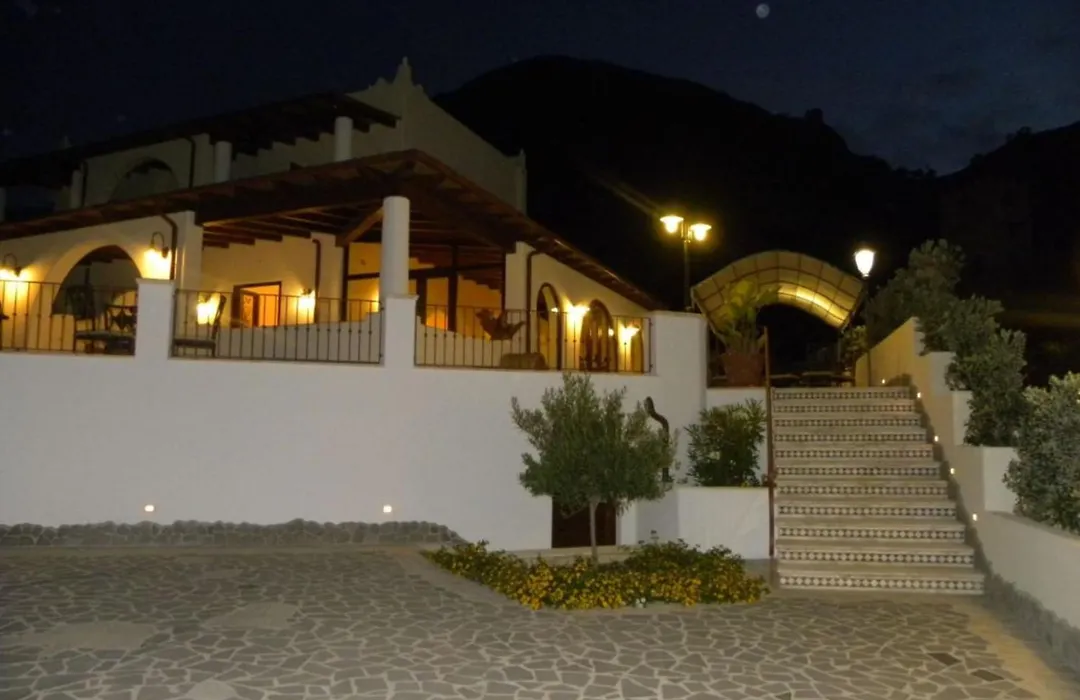 Hotel Borgo Eolie-1