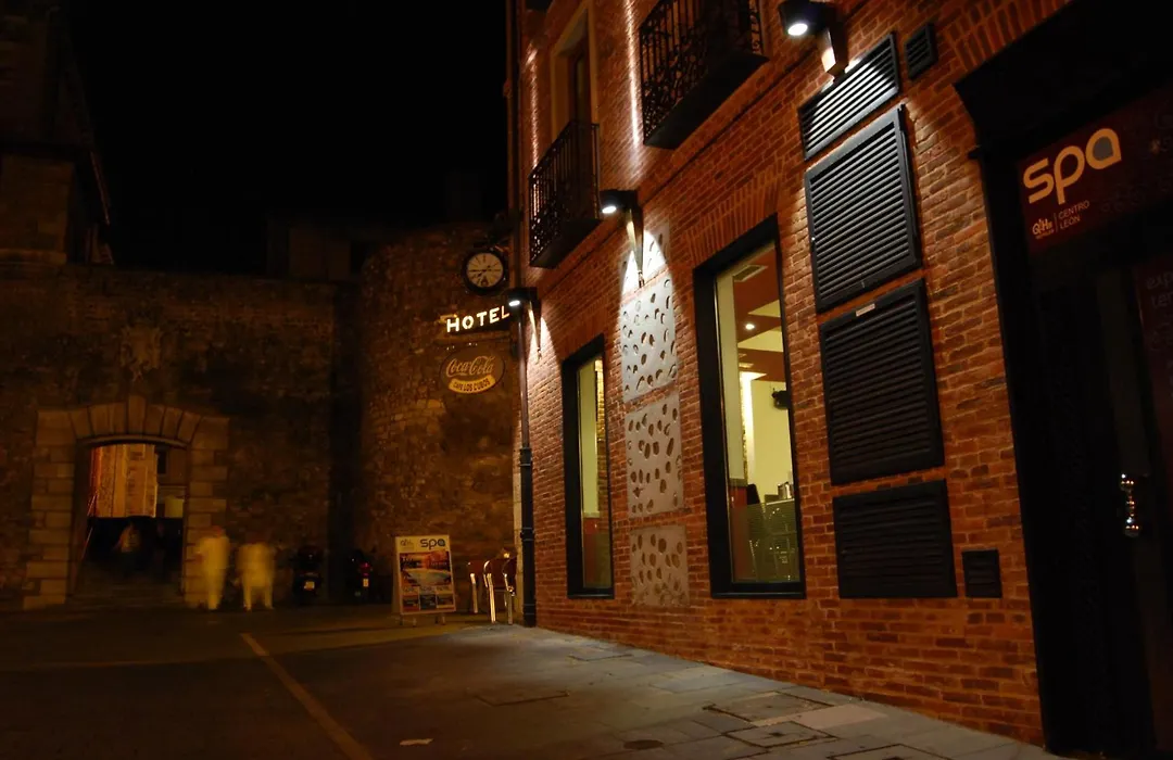 Hotel Spa QH Centro León-1