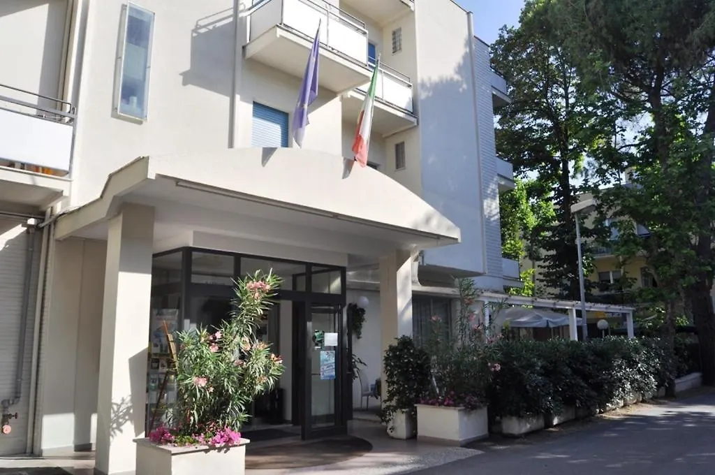 Hotel Carillon-1