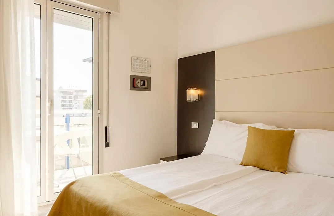 Hotel Bristol-1