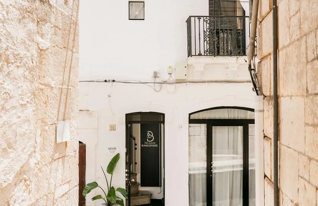 Palazzo Biancofiore, suites&rooftop-1