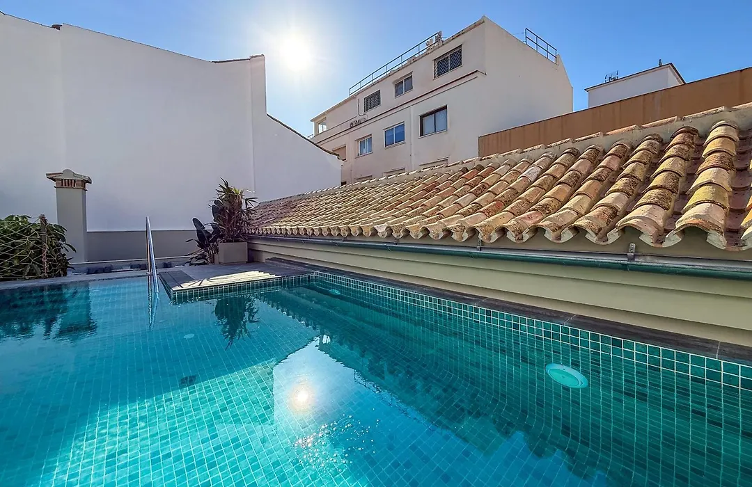 Coeo Hernan Ruiz Rooftop Pool Hostel-1