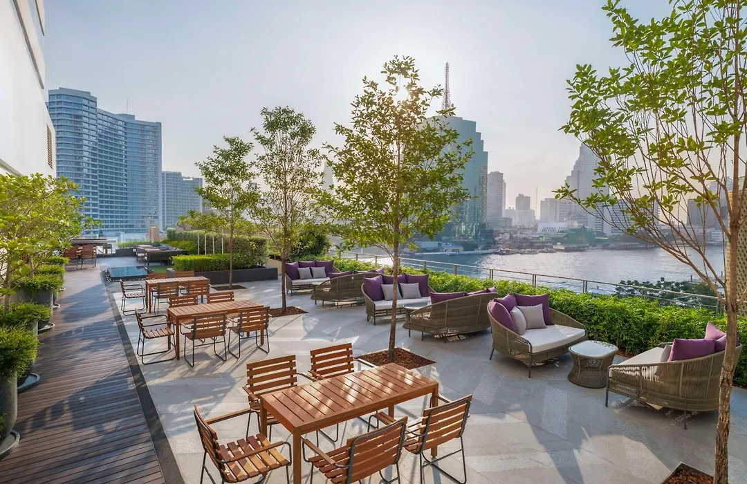 Millennium Hilton Bangkok-1