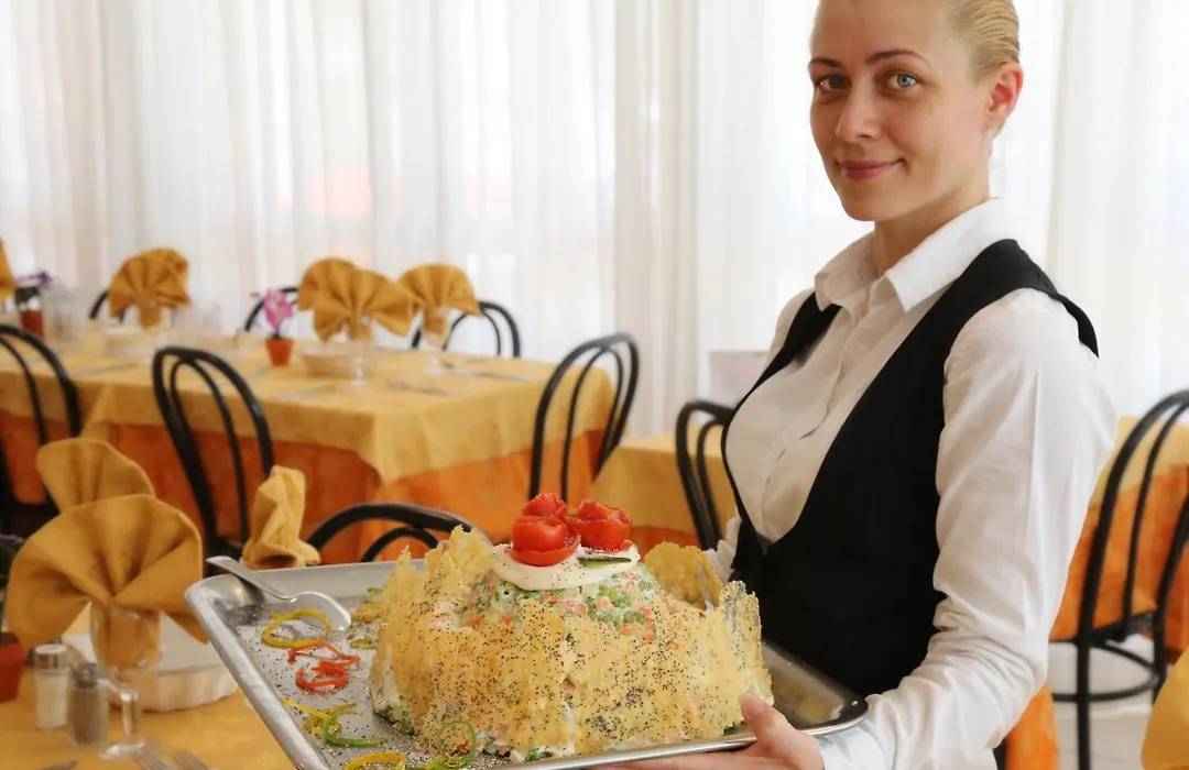 Hotel Leoni-1