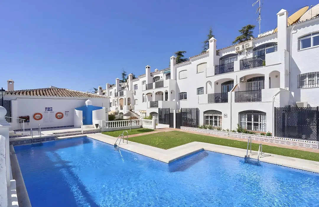 Casa Lena Town House With Community Pool-1