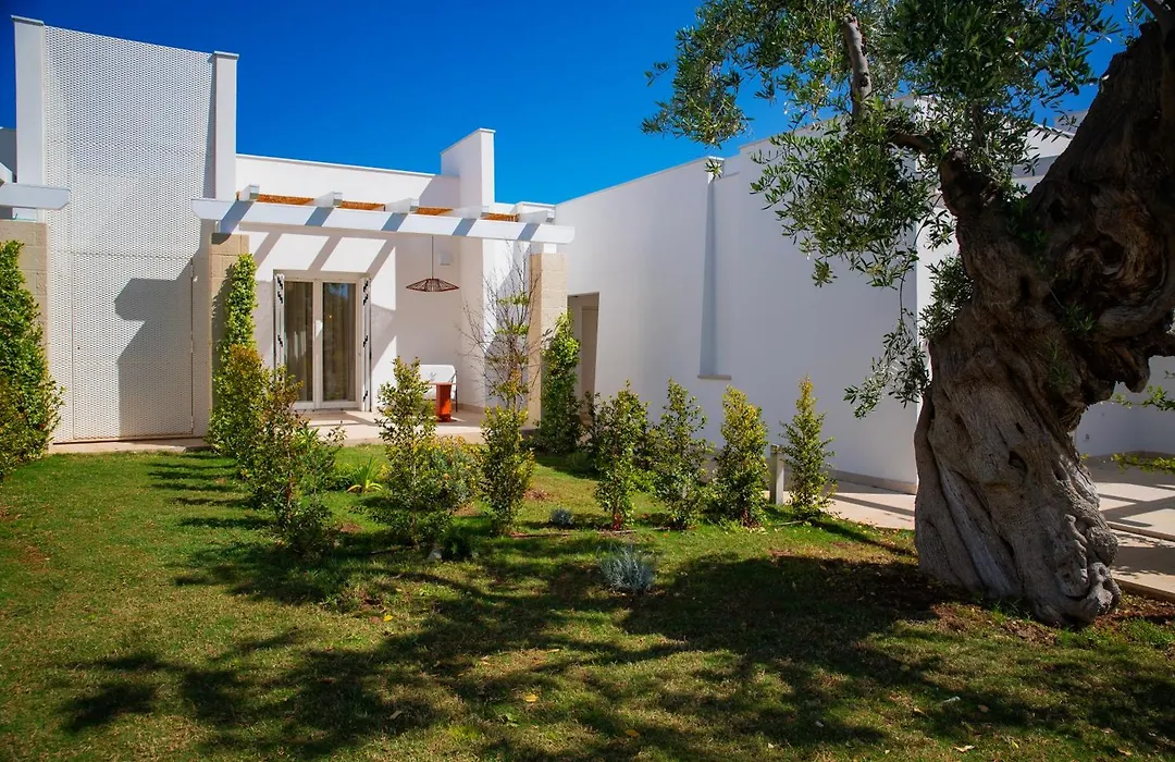 Cala Ponte, a Tribute Portfolio Hotel-1