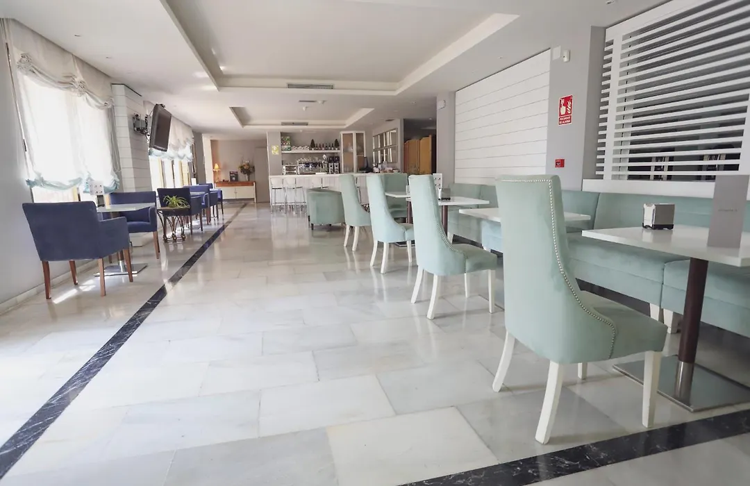 Hotel Oasis con parking incluido-1