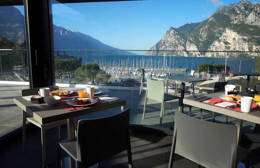 Hotel Riviera-1