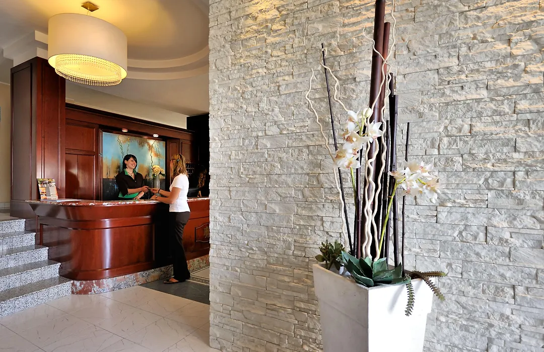 Hotel Life - Natural Style Rimini-1