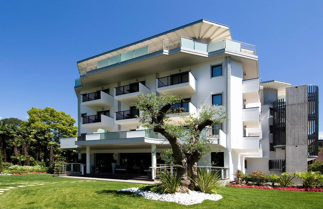 Parc Hotel Flora S-1