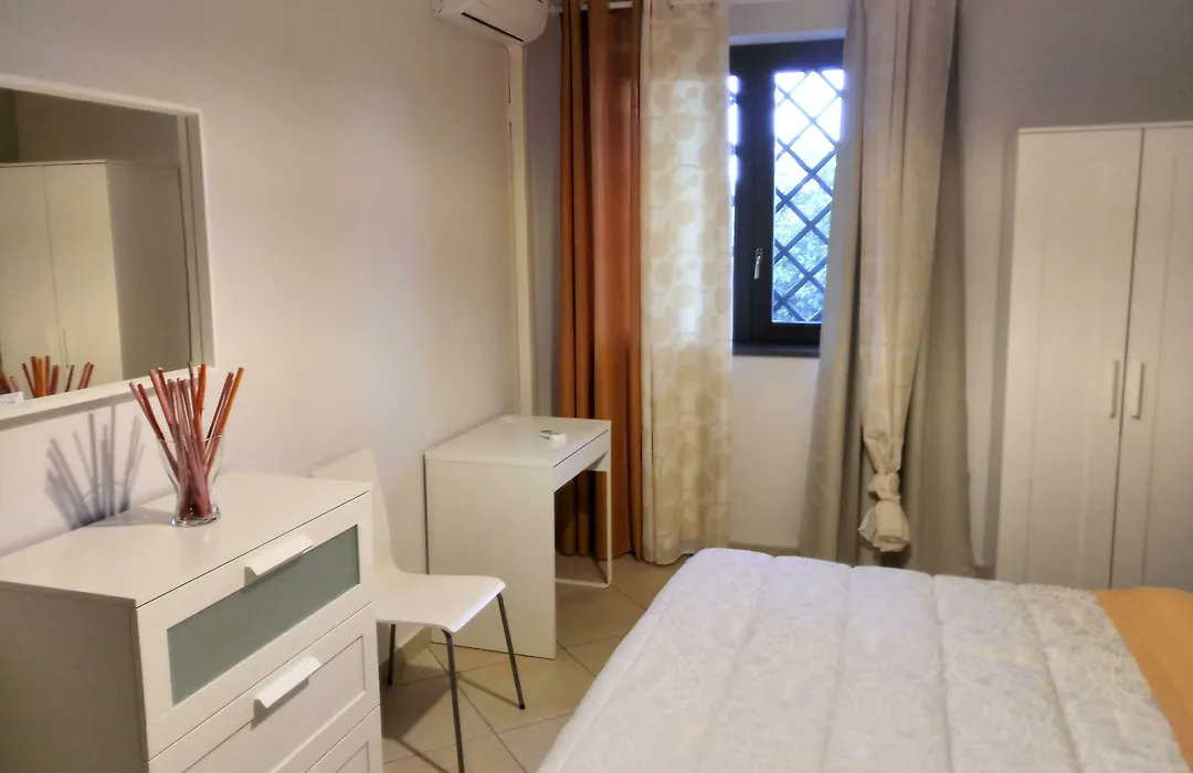 Villa Feluchia Tra Il Mare E Il Vulcano-1