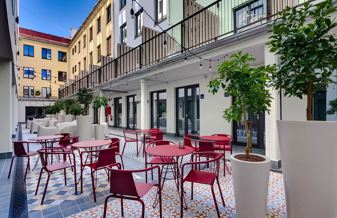 Livensa Living Studios - Valencia Viveros-1