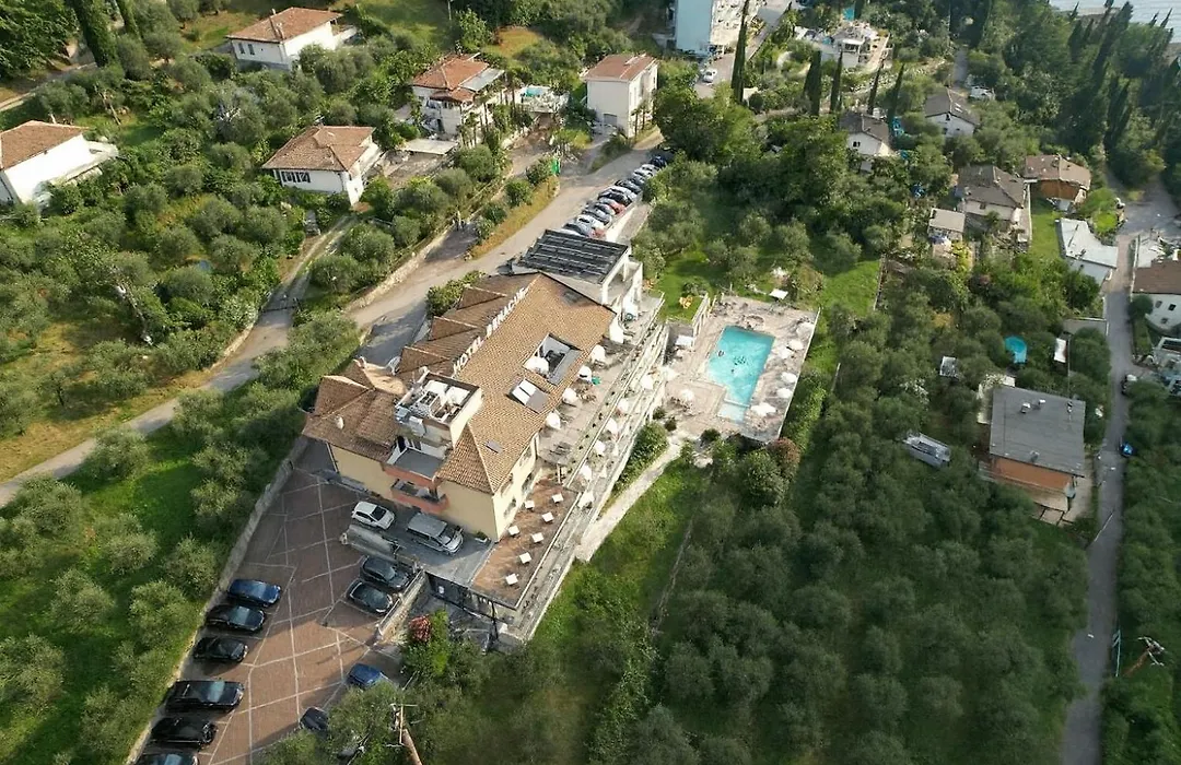 Hotel Benacus Panoramic-1