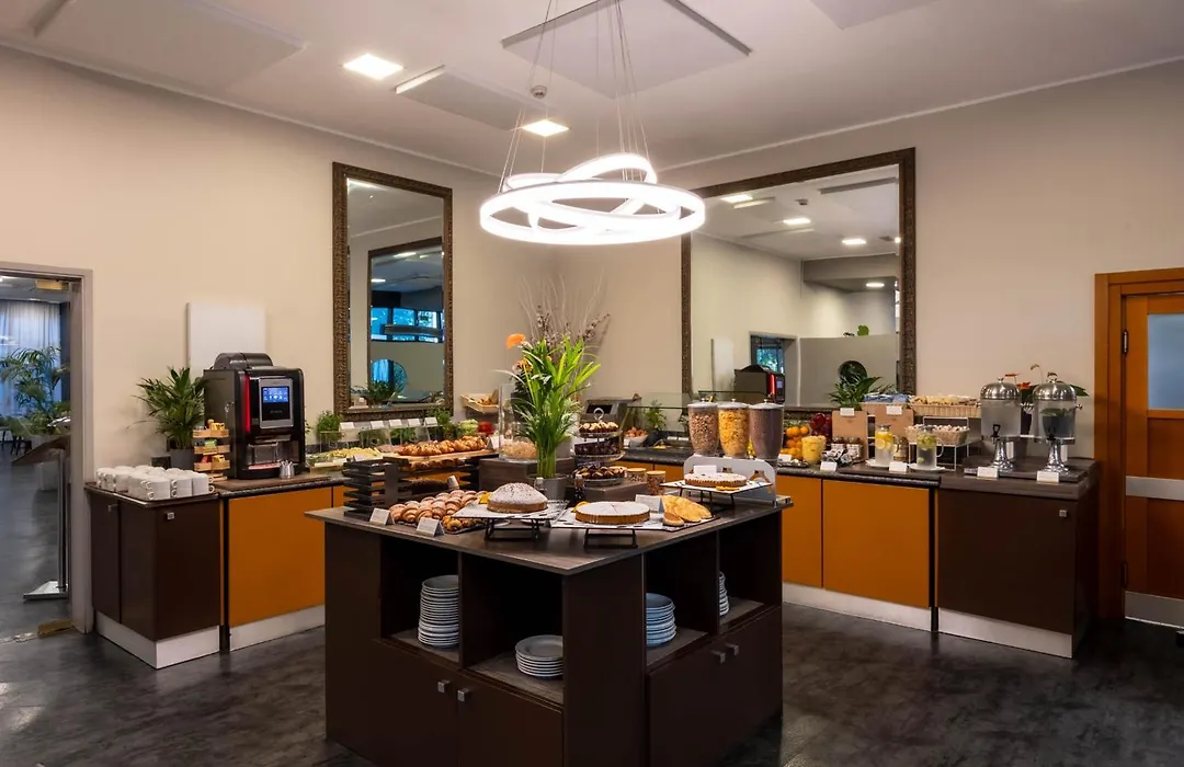 iH Hotels Milano Lorenteggio-1