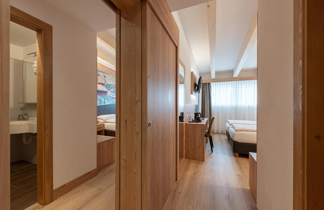 Hotel Alpen-1