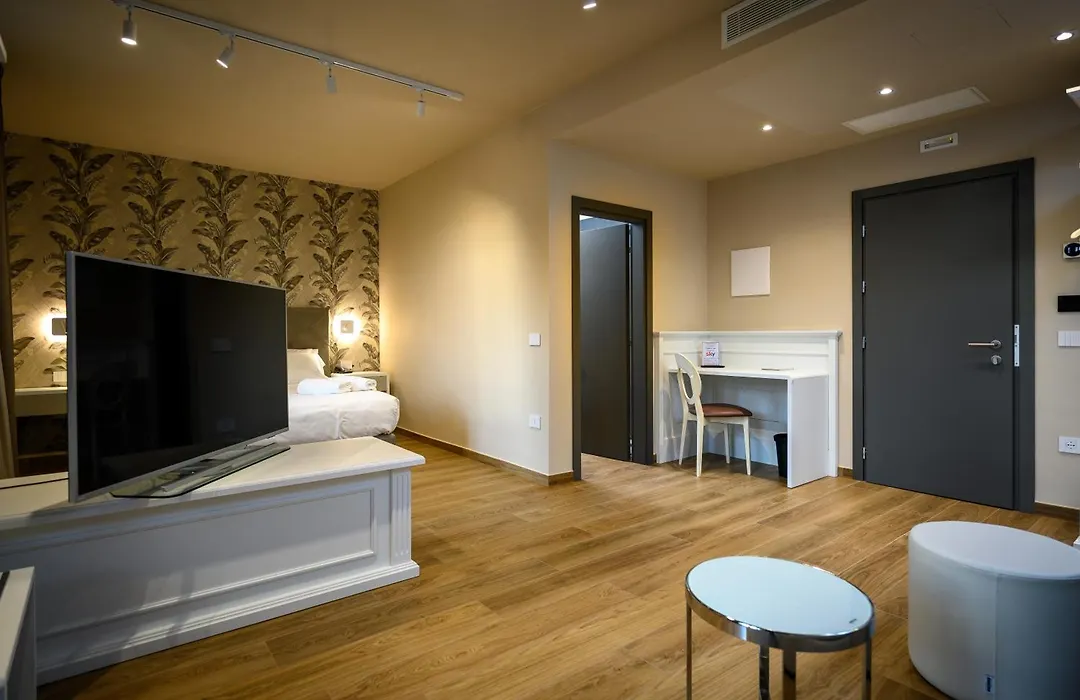 Campiglione Hotel-1