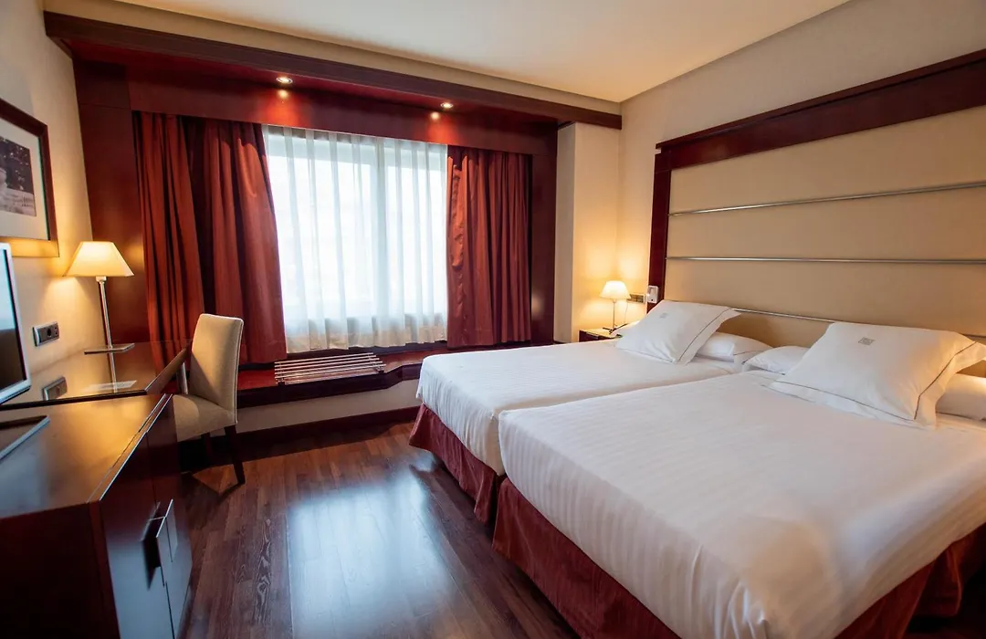 Hotel Andalucía Center-1