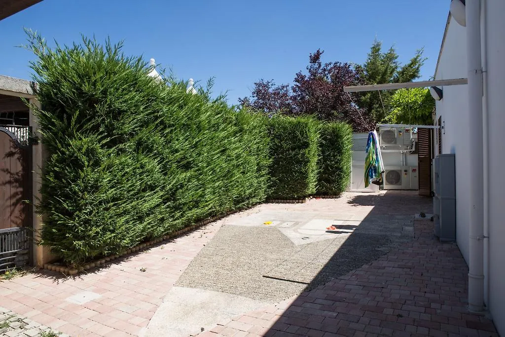 Bed And Breakfast Trulli San Leonardo-1