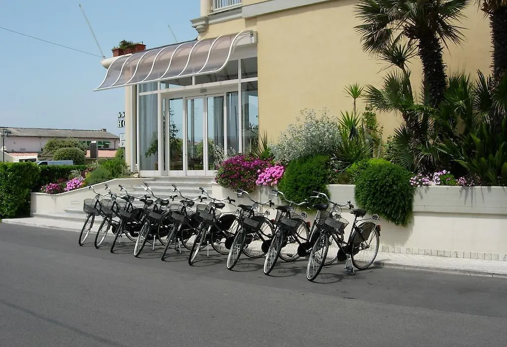 Savoy Hotel-1