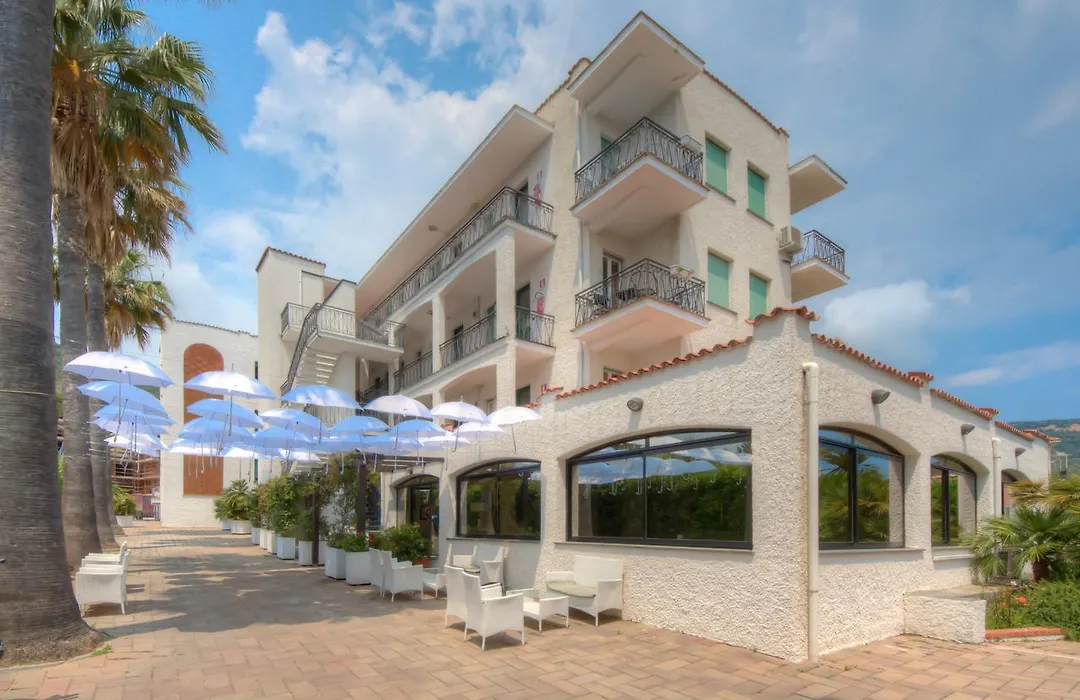 Hotel Riviera-1
