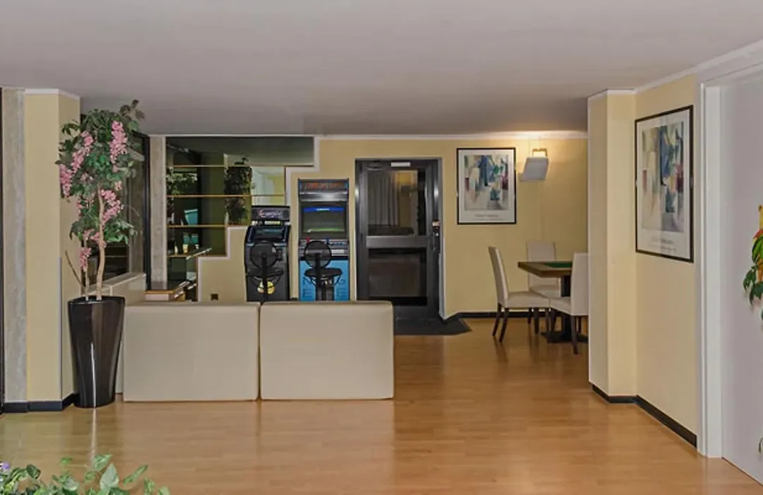 Hotel Eur-1