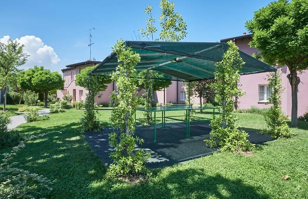 Villaggio Turistico Lugana Marina-1