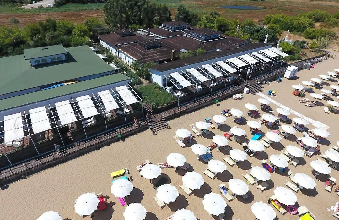 Valtur Baia del Gusmay Beach Resort-1