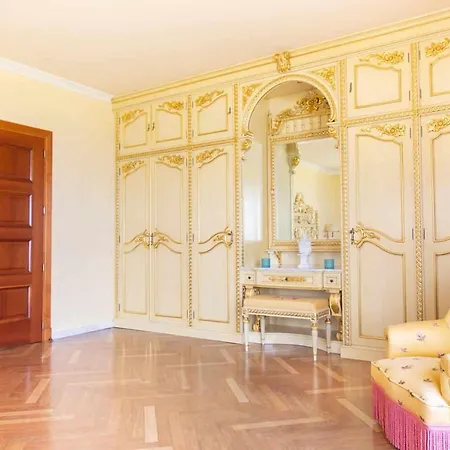 Castle Beach House. Luxury Beachfront Villa-2
