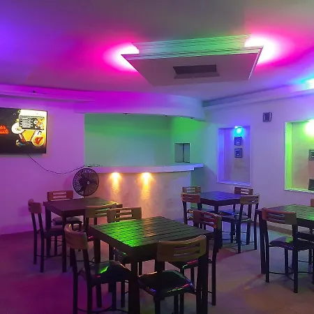 Hoteles Lancers, Melgar-2