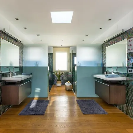 Luxury Villa With Swimming Pool And Amazing Views-2