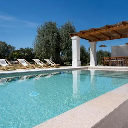 Trulli Cicerali , trulli design con piscina panoramica-2