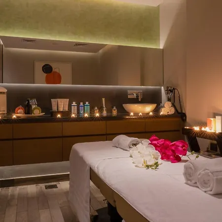 Al Khoory Courtyard Hotel-3