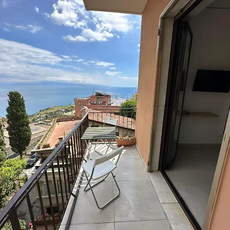 Mira Taormina Rooms-2