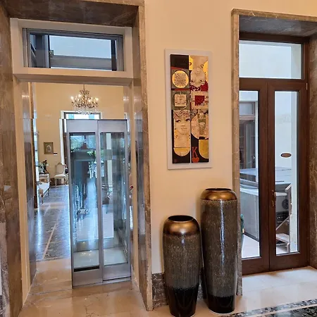 Dimora Charleston Lecce parcheggio privato in loco gratis-3