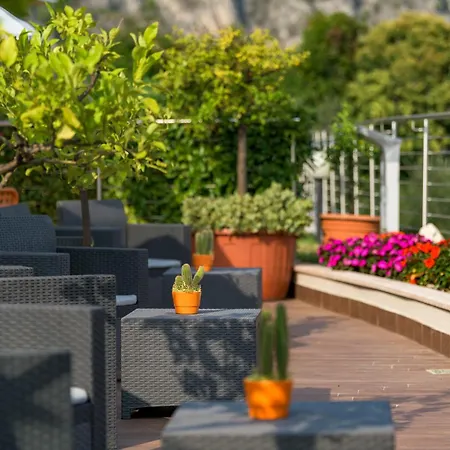 Garda Suite Hotel - Adults Only Hotel-2