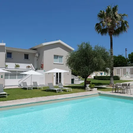 Artemisia B&B-3