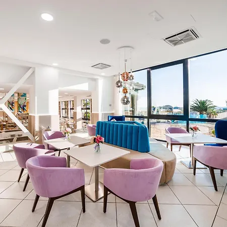 Hotel Ariane - Beachfront, Xxl Breakfast & Sea View-2