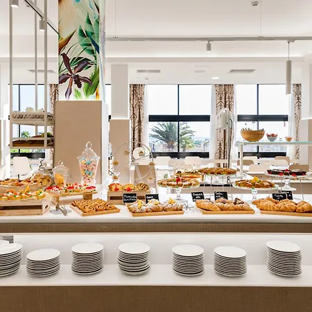 Hotel Ariane - Beachfront, Xxl Breakfast & Sea View-3