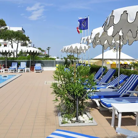 Hotel Plaza Esplanade-2